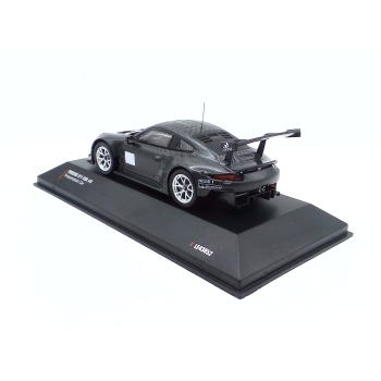 Porsche 911 RSR Pre-Season Presentation Car 2017-2018 - skala 1:43 - IXO
